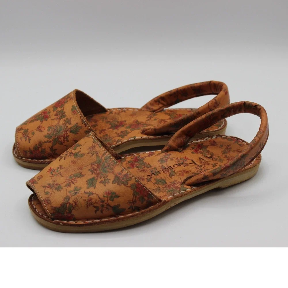 AVE‎ Artesanos Floral Leather Avarca Sandals Spanish Menorquinas Tan Peep Toe 2